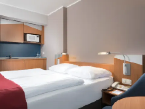 Ramada by Wyndham Hannover Hotels in Laatzen