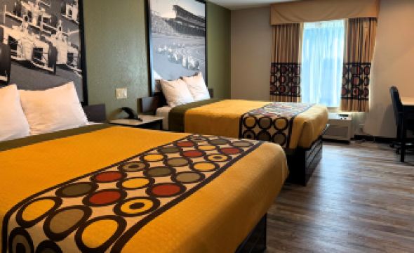 Super 8 by Wyndham Frankfort IN