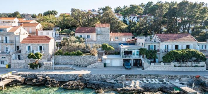Apartments Nikolina Hotels in Korcula Island