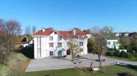 Akvamarin Plyazh Hotel Hotels near M. Becker Park