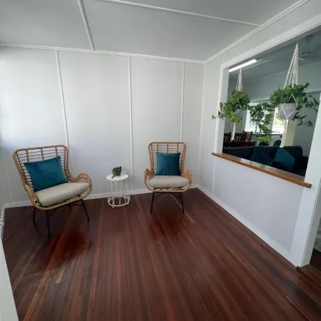 Essex Court - Beach House Motel Отели рядом с достопримечательностью «The Strand Beach»