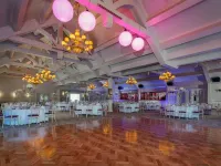 Treacys Oakwood Hotel, Shannon Hotele w: Clare