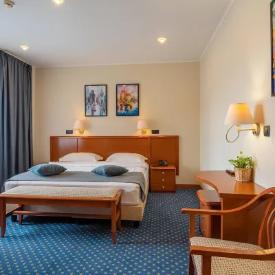 Khamovniki Spektr Business Hotel ネスクチニー サド周辺のホテル