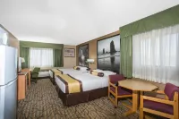 Super 8 by Wyndham Baker City