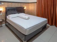 Homestay Singgasana Mitra RedDoorz Hotels near Bitung Cell (Oppo Store Bitung)