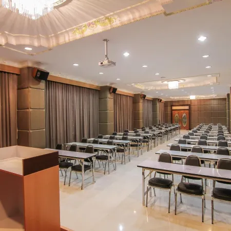Leelawadee Grand Hotel