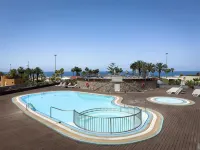 Holiday Club Playa Amadores - Beach