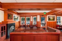 Noyo Harbor Inn - Pet friendly