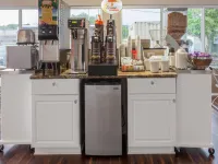 Super 8 by Wyndham Sevierville Riverside - breakfast