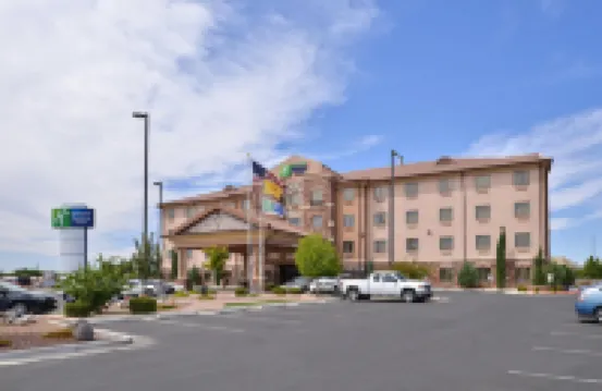 Holiday Inn Express & Suites LAS CRUCES by IHG