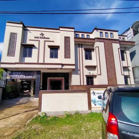 Indah Guest House Отели в г. Соронг