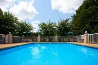 Holiday Inn Express HILLSBOROUGH (DURHAM AREA) by IHG - Uima-altaat