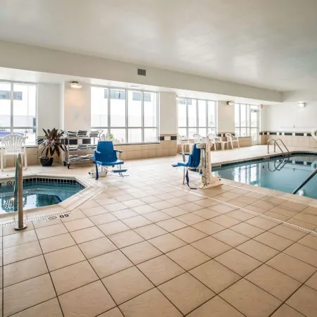 Comfort Inn & Suites Marion I-57