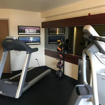 Days Inn and Suites by Wyndham Greeley