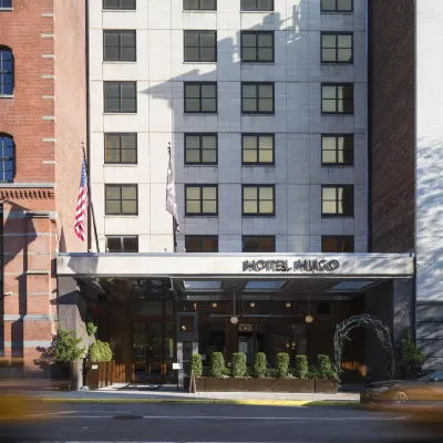 Hotel Hugo SoHo Các khách sạn gần Khu SoHo