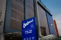 보보텔 가톳 수브로토 메단  호텔