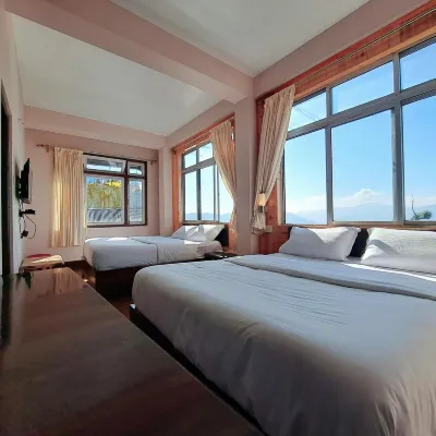 Darjeeling Heights - A Boutique Mountain View Homestay Hotels in 