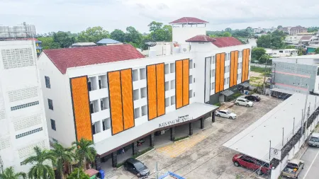 Klaang Muang Hotel Rayong Отели рядом с достопримечательностью «Laem Charoen Beach»