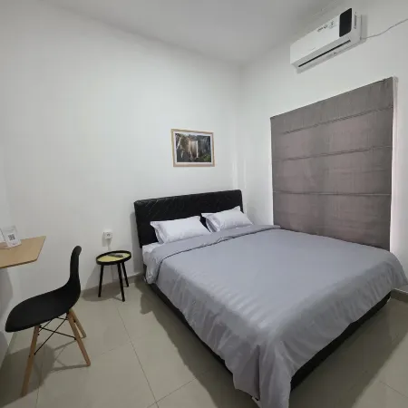 Shini Guest House