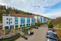 H+ Hotel Limes Thermen Aalen Aalbaeumle Aussichtsturm周辺のホテル