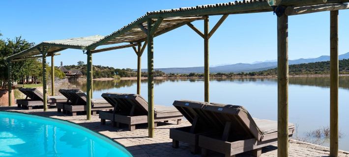 Buffelsdrift Game Lodge โรงแรมในอูดต์ชูร์น
