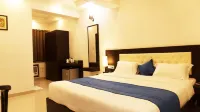 Hotel Max Inn - piscina