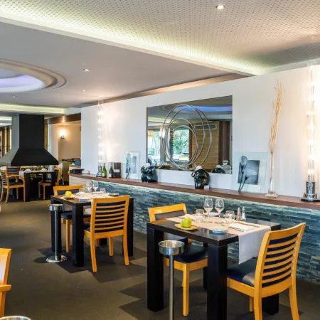 Hotel Logis Lacotel