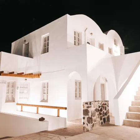 Ianthe Apartments & Villa