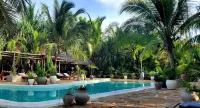 Promised Land Lodge - ที่มีสระว่ายน้ำ