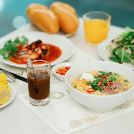 Diora Hotel Pleiku by Hos