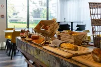 Sure Hotel by Best Western les Portes de Montauban - breakfast