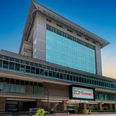 Zone Connect by the Park Saket New Delhi Отели рядом с достопримечательностью «Национальный институт технологии моды»