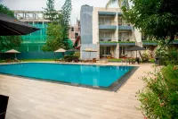 Miridiya Lake Resort - piscina