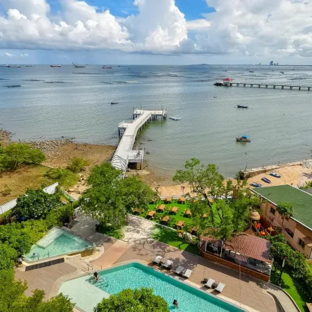 Centara Sonrisa Residences & Suites Sriracha