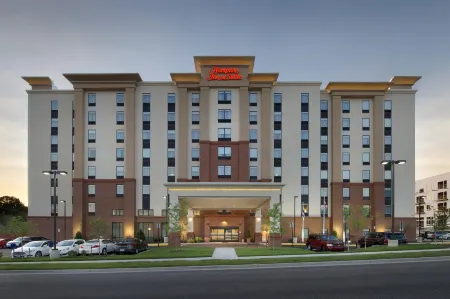 Hampton Inn & Suites by Hilton Falls Church