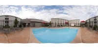Holiday Inn BLOOMINGTON-UNIVERSITY AREA by IHG - Pools