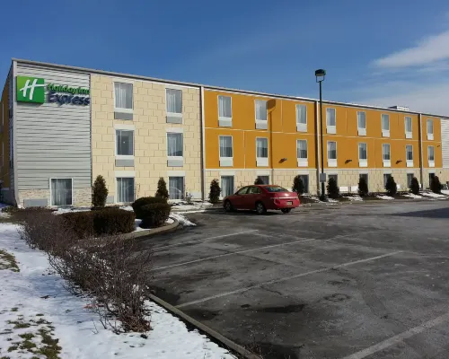 Holiday Inn Express PITTSBURGH E - WATERFRONT DR by IHG Hotels near USS Requin