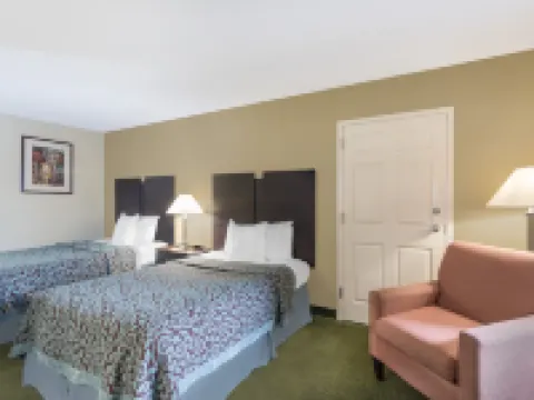 Days Inn & Suites by Wyndham Columbia Airport Hotels in West Columbia