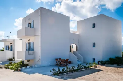 Hotel Ippocampos Studios Hotels near Kastro Milos