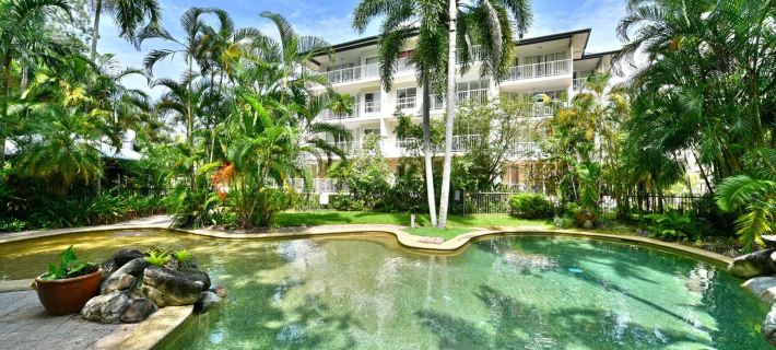 Golden Sands Beachfront Resort Hotels in Trinity Beach