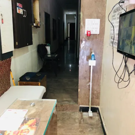 Hotel Bholenath Palace - Infront of Mahakal Temple
