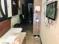 博樂納斯飯店 烏賈因住宿飯店