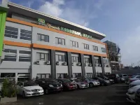 Hotel Grand Karawang Indah - Bãi đậu xe