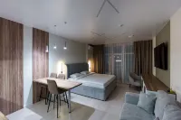 Kislorod O2 - ที่มีสระว่ายน้ำ