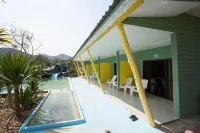 Baanraisooksangchan Hotel a Kaeng Krachan