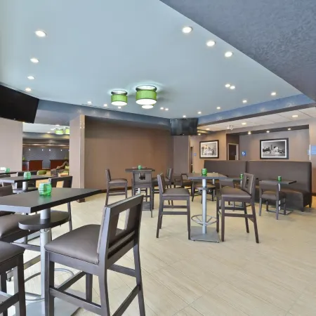 Wyndham Garden Elk Grove Village/O'Hare