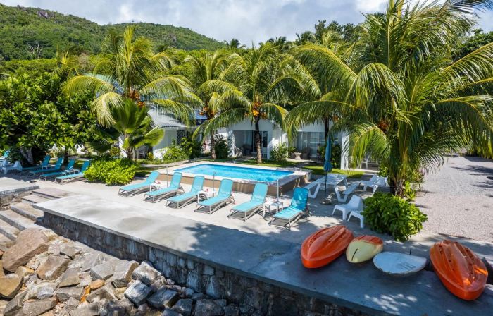 Le Nautique Beachfront Apartments