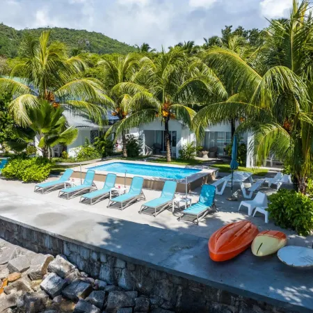 Le Nautique Beachfront Apartments