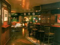 Horse & Jockey Hotel - ที่มีบาร์