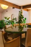 Hummingbird Inn - 2-Star